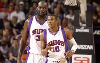PHOENIX - MARCH 10:  (L-R) Shaquille O'Neal #32 and Leandro Barbosa #10 of the Phoenix Suns look up court during the game against the Dallas Mavericks on March 10, 2009 at US Airways Center in Phoenix, Arizona.  The Mavericks won 122-117.  NOTE TO USER: User expressly acknowledges and agrees that, by downloading and/or using this Photograph, user is consenting to the terms and conditions of the Getty Images License Agreement. Mandatory Copyright Notice: Copyright 2009 NBAE  (Photo by Barry Gossage/NBAE via Getty Images)