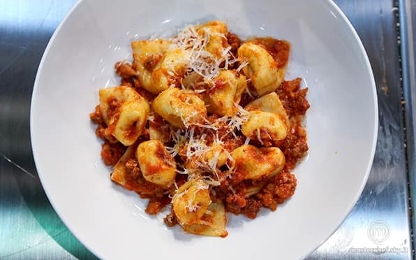 Cappelletti al ragù