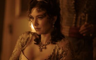 Vanessa Kirby stars as Empress Josephine in Apple Original Films and Columbia Pictures theatrical release of NAPOLEON.  Photo by: Aidan Monaghan