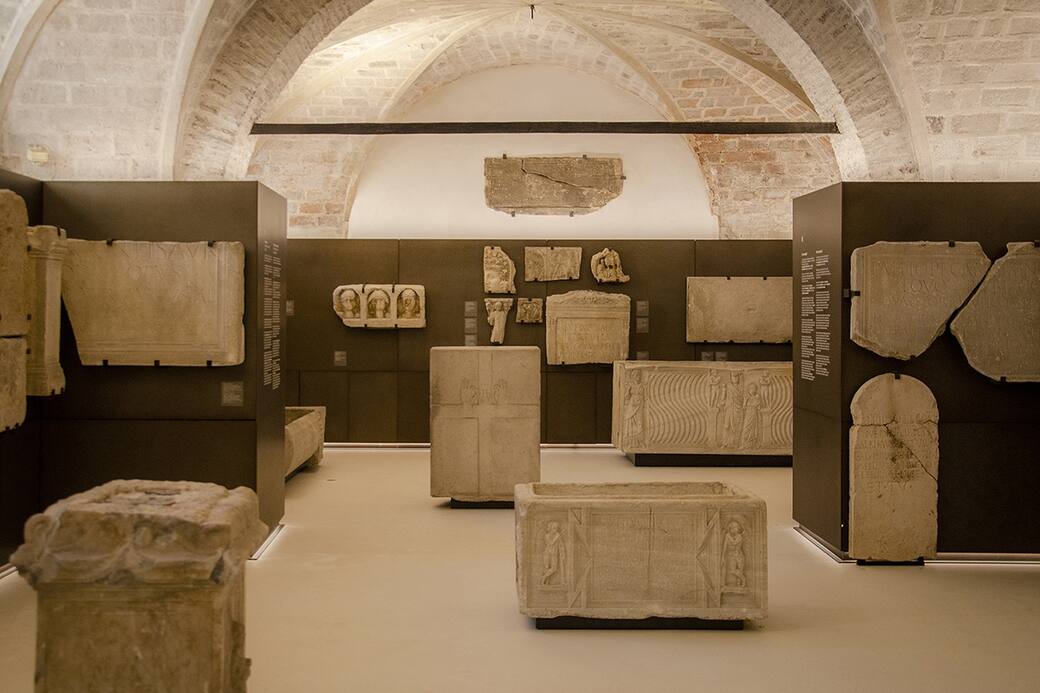 Museo_Archeologico_Oliveriano_Pesaro_(3).jpg