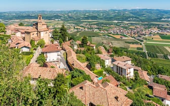 Panoramic sight of beautiful village of Guarene in the Langhe region of Piedmont, Italy.