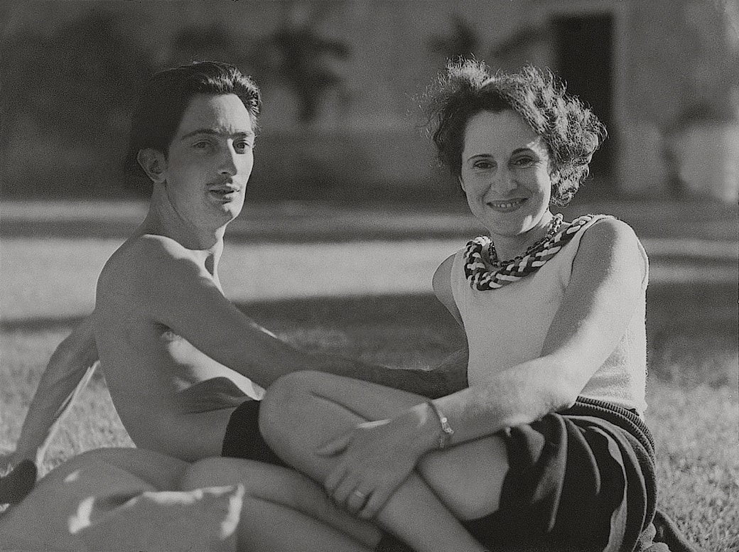Copyright_LeeMillerArchives_Salvador_Dali_and_Gala_1930.jpg