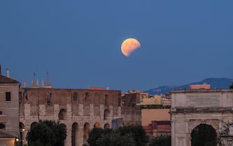 L'eclissi parziale di Luna vista da Roma, 16 luglio 2019.  WWW.VIRTUALTELESCOPE.EU