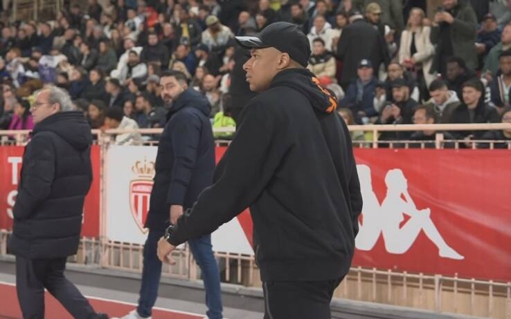 Il giro di campo di Mbappé