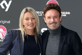 MILAN, ITALY - MARCH 06:  TotÃ² Schillaci and Barbara Lombardi attend the photocall for "Pechino Express â   La via delle Indie" on March 06, 2023 in Milan, Italy. (Photo by Stefania D'Alessandro/Getty Images)
