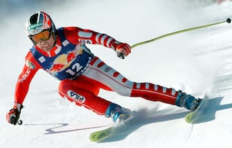 Sixth placed Kristian Ghedina of Italy soars down the slope during the men's downhill World Cup competition, 24 January 2004. Winner Stephan Eberharter of Austria registered a time of 1 minute 55.48 seconds, over a second faster than second-placed Daron Rahlves of the U.S., who recorded a time of 1:56.69 minutes. Ambrosi Hoffmann of Switzerland was third in 1:56.78 minutes.  EPA/ROBERT JAEGER AUSTRIA OUT 