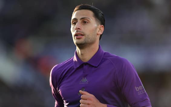https://static.sky.it/editorialimages/0da2ac163c8309fba57ef76bab86d838b4039ff2/skysport/it/calcio/calciomercato/video/2025/07/03/mandragora-real-betis-calciomercato-news/mandragora_fiorentina_ansa_2.jpg?im=Resize,width=565