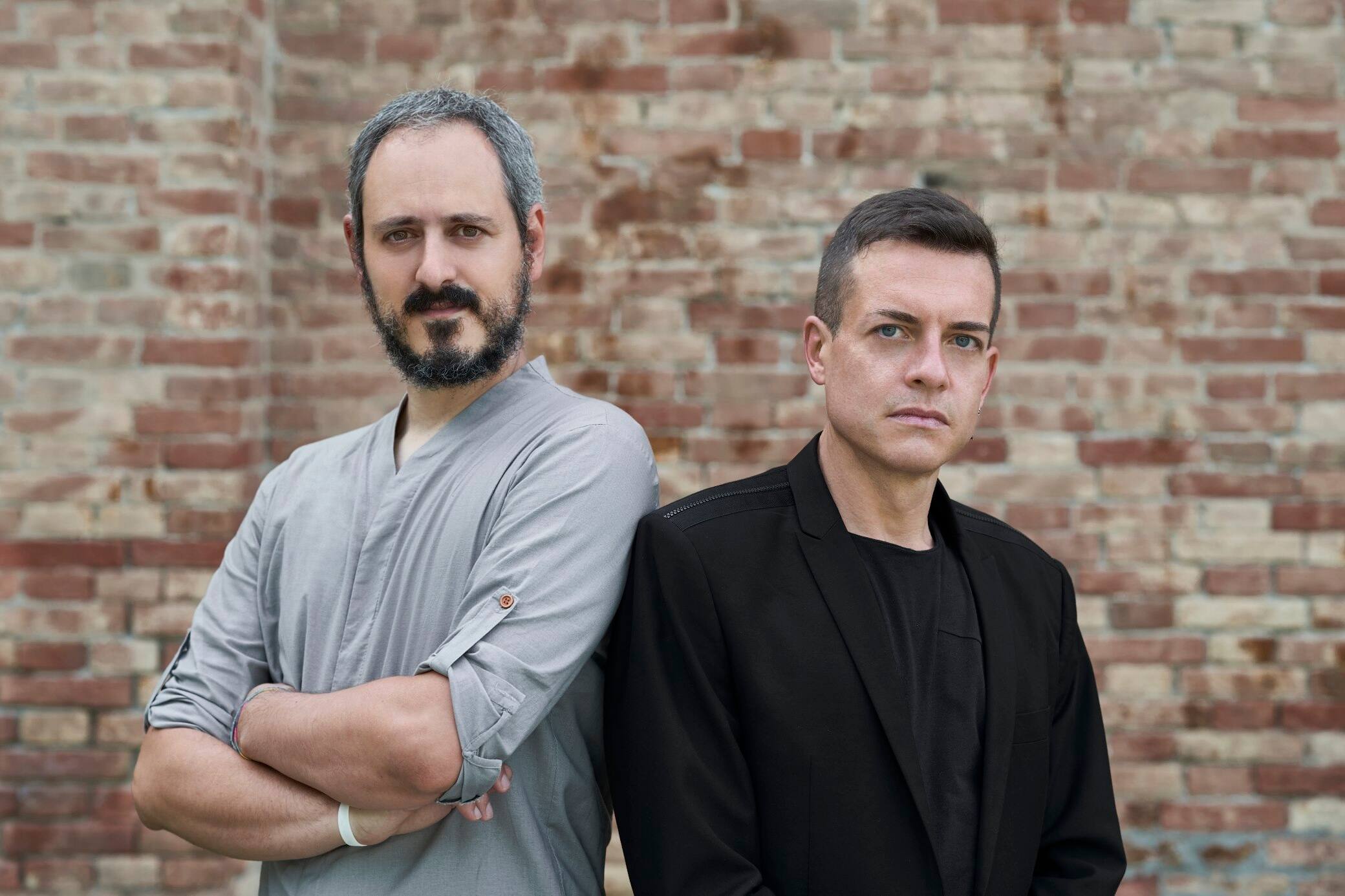 Gian_Maria_Tosatti_artista_del_Padiglione_Italia_alla_Biennale_Arte_2022_ed_Eugenio_Viola_curatore_del_Padiglione_Italia_alla_Biennale_Arte_2022._Photo_Elena_Andreato.jpg