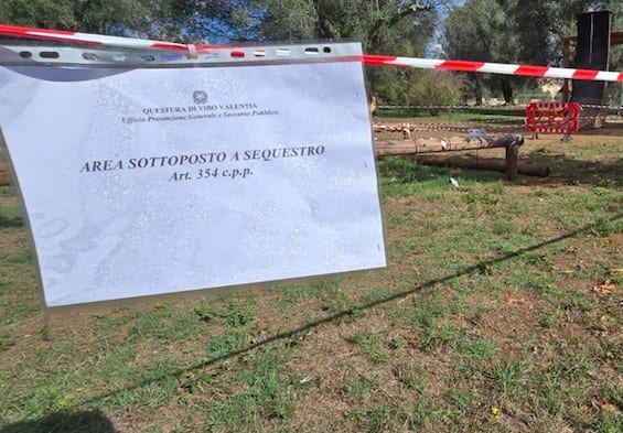 Fucile Con Cinghia In Legno Spara Elastici 66 Cm Spade E Spadini - Foto 12