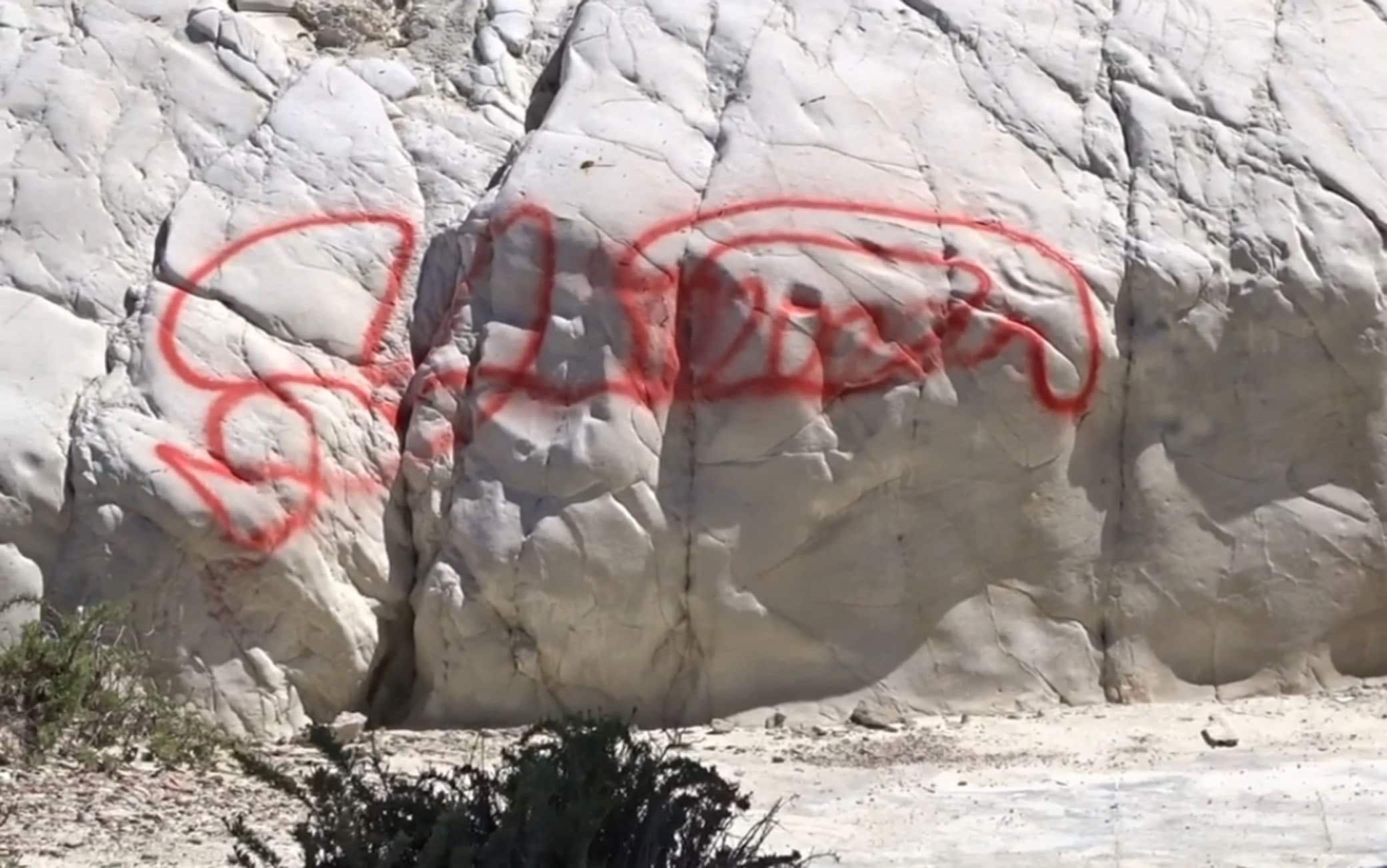 La vernice usata per imbrattare la roccia