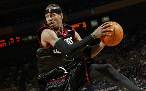 NEW YORK - MARCH 31:  Allen Iverson #3 of the Philadelphia 76ers rebounds against the New York Knicks at Madison Square Garden on March 31, 2006 in New York City. NOTE TO USER: User expressly acknowledges and agrees that, by downloading and or using this photograph, User is consenting to the terms and conditions of the Getty Images License Agreement. Mandatory Copyright Notice: Copyright 2006 NBAE  (Photo by Ray Amati/NBAE via Getty Images) 