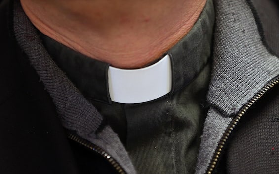 brescia ai domiciliari per pedopornografia parroco fondatore della nazionale sacerdoti da Tg24.sky.it brescia ai domiciliari per pedopornografia parroco fondatore della nazionale sacerdoti