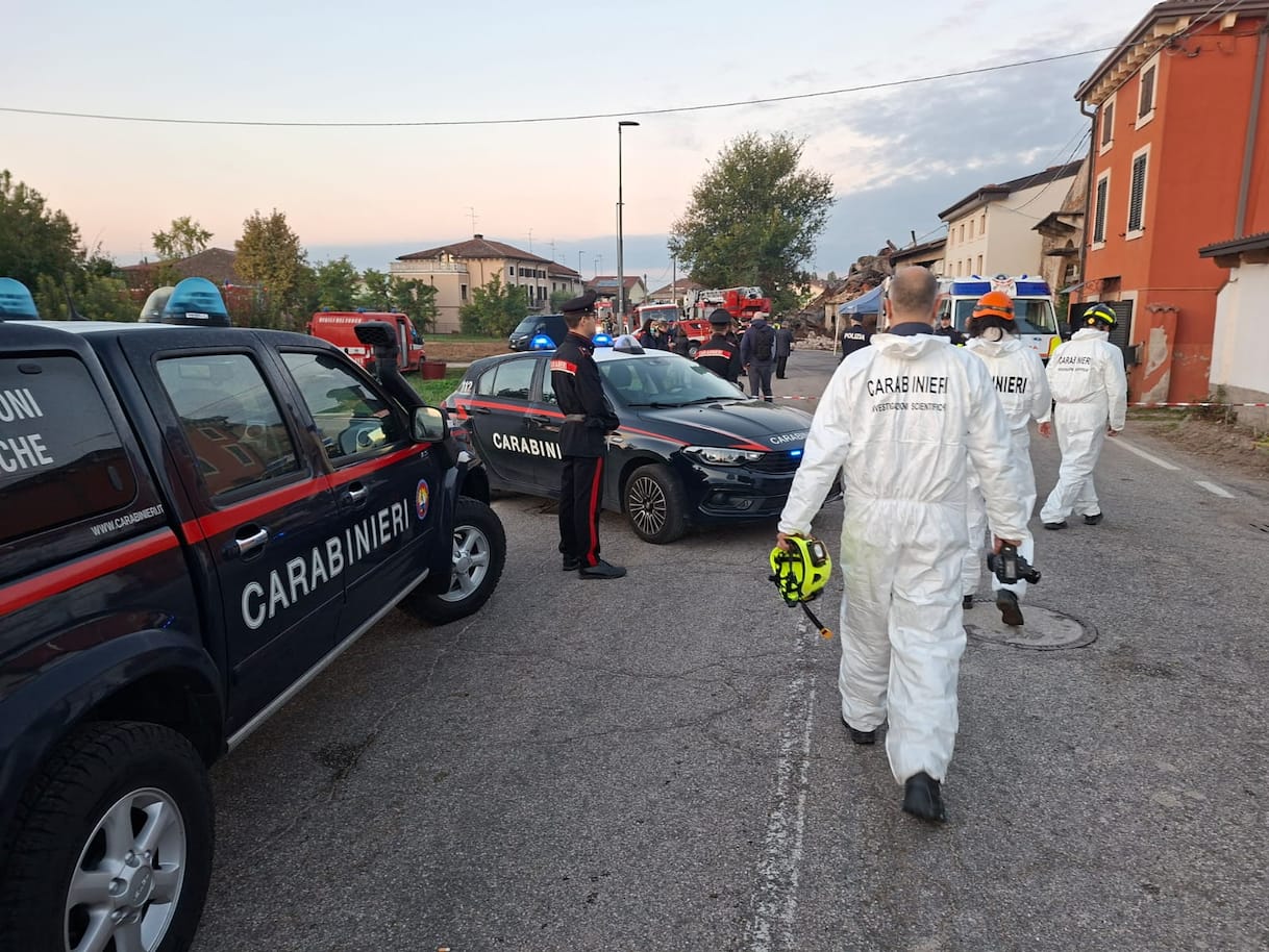 verona esplosione durante perquisizione di un casolare morti 3 carabinieri tre fermati