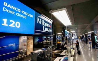 Una veduta interna dell'aeroporto di Milano Linate nel giorno dello sciopero, Milano, 15 luglio 2023. ANSA/MOURAD BALTI TOUATI
