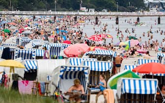 Full beaches in the holiday season