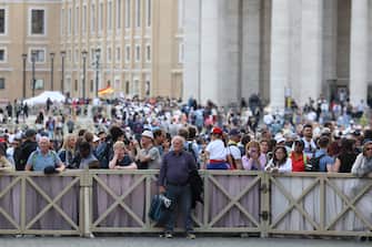 Secondo giorno del conclave nella cappella Sistina in Vaticano