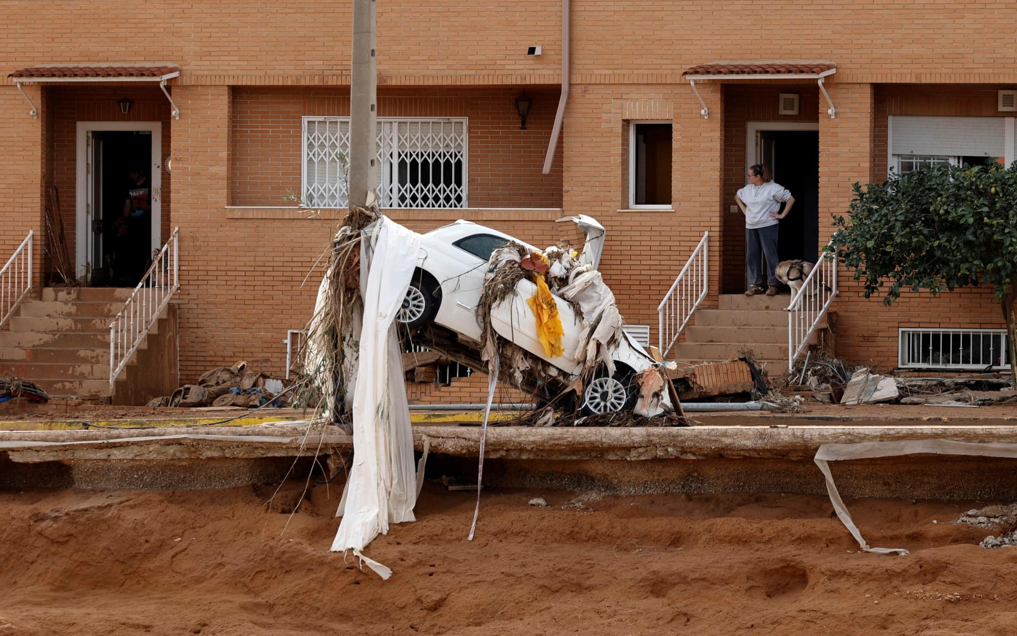 Alluvione In Spagna, Allerta Meteo Rossa A Barcellona: Decine Di Voli ...