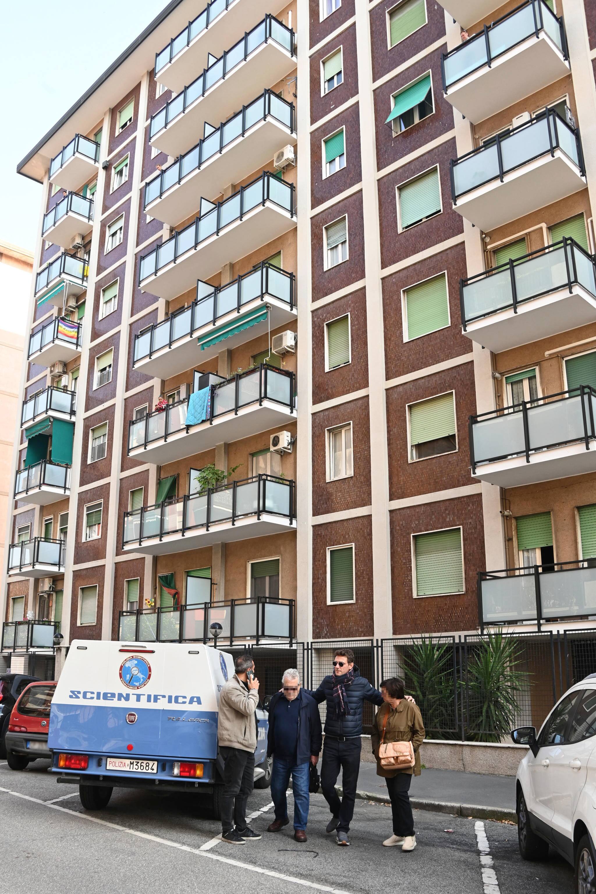 Sesto San Giovanni Anziano Muore Dopo Lo Sfratto Gettandosi Dal Sesto 