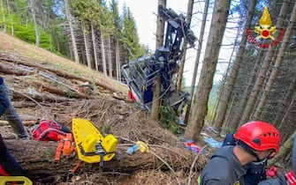 I resti della cabina della funivia Stresa-Mottarone