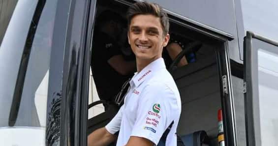 https://static.sky.it/editorialimages/0fe649c1776abc0eebfe967bca5e3b7e7d7e9477/skysport/it/motori/motogp/video/2025/07/10/marini-honda-rinnovo-gp-germania-intervista-video/marini_bus_dorna_og.jpg?im=Resize,width=565