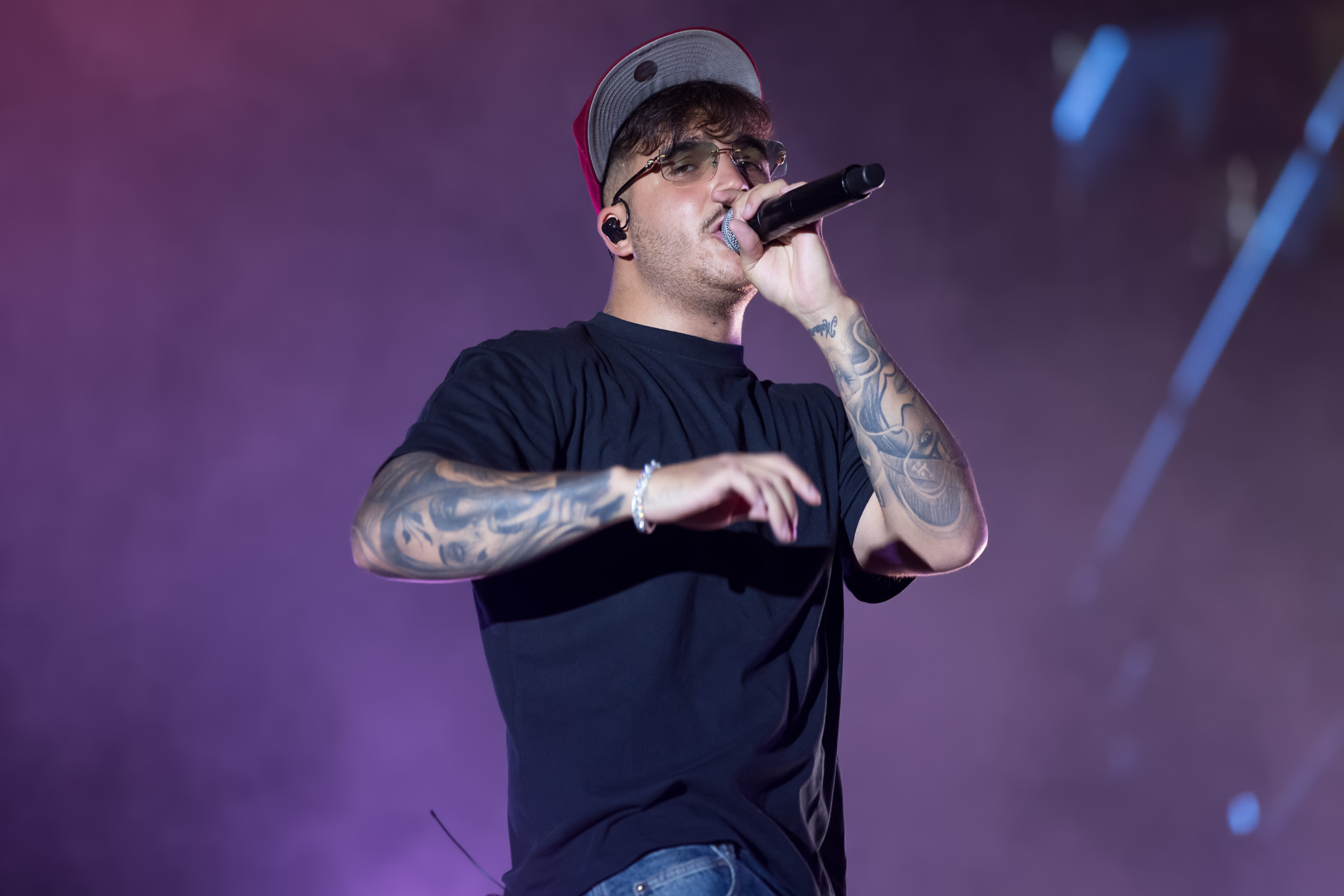 Chi Geolier E Qual Il Significato Del Nome Del Rapper Napoletano Chi Geolier E Qual Il Significato Del Nome Del Rapper Napoletano
