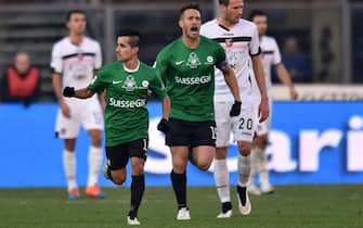 BERGAMO, ITALY - DECEMBER 21: Maxi Moralez of Atalanta celebrates after scoring his team's second goal during the Serie A match betweeen Atalanta BC and US Citta di Palermo at Stadio Atleti Azzurri d'Italia on December 21, 2014 in Bergamo, Italy.  (Photo by Tullio M. Puglia/Getty Images)