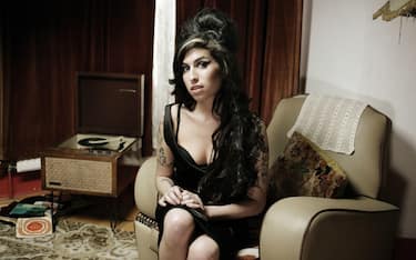 15-amy-winehouse-kikapress