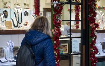 Foto LaPresse/Stefano Guidi 23 12 2018 Torino (Italia) cronaca Shopping natalizio a Torino Photo LaPresse/Stefano Guidi 23 12 2018 Turin (Italy) news Christmas shopping in Turin