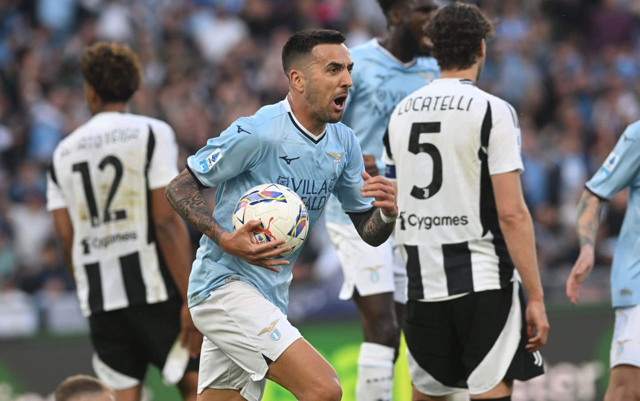 Finisce pari lo scontro diretto Champions dell'Olimpico. 1-1 col gol di Vecino al sesto di recupero!