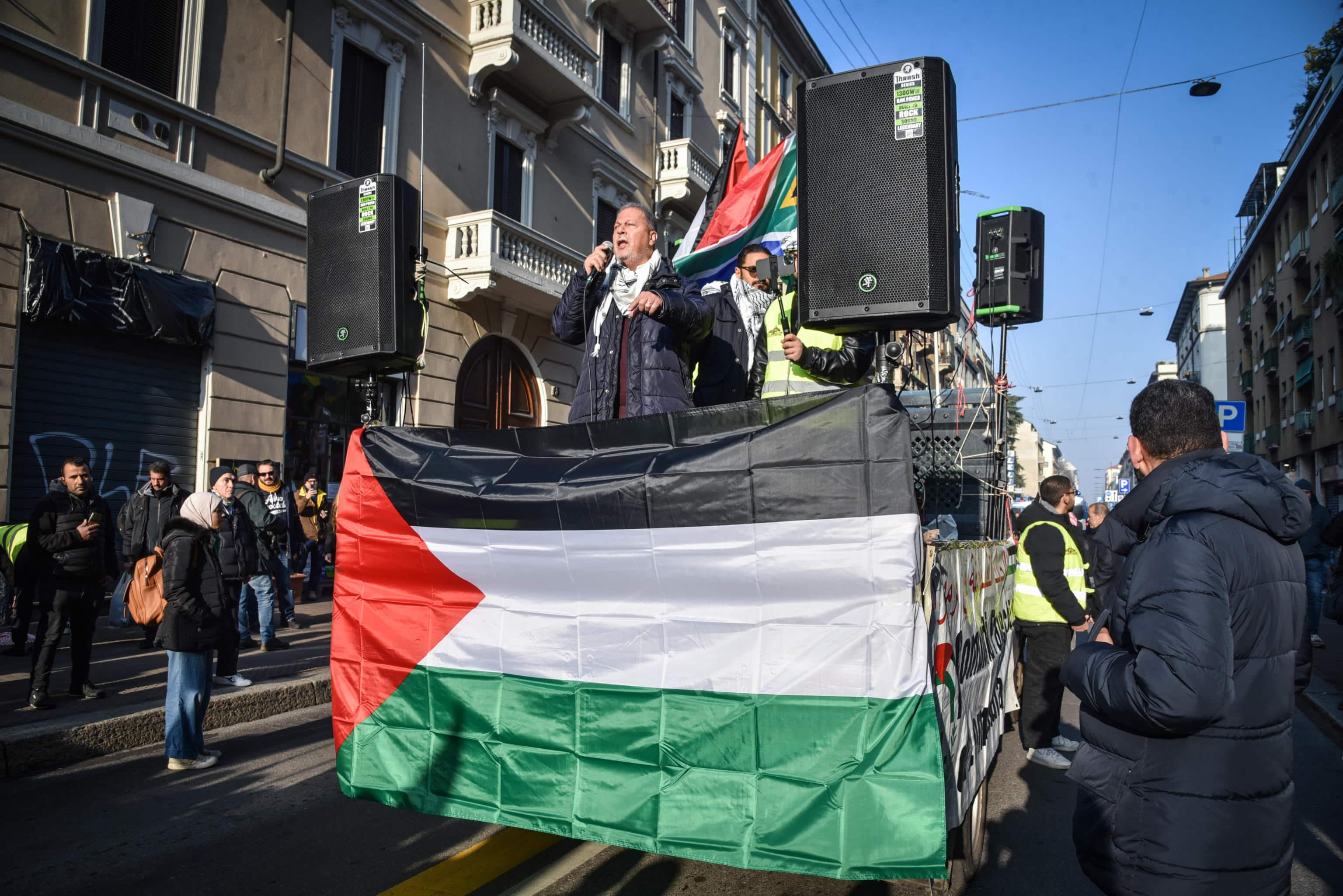 Milano, Manifestazione Pro Palestina: Centinaia In Corteo | Sky TG24