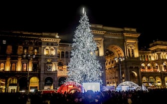 Inaugurazione dell albero di Natale di Piazza Duomo a Milano, 6 dicembre 2024. ANSA/MOURAD BALTI TOUATI