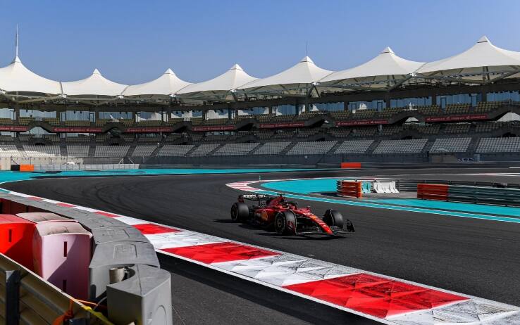 Sainz, test Abu Dhabi, Twitter Ferrari