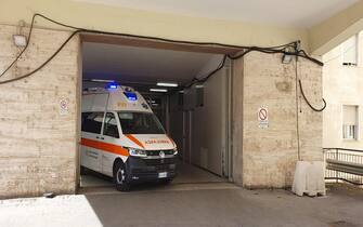 L'Ospedale Aou Sassari dove è ricoverato Giovannino Pinna, il sub 35enne
naufragato con la sua barca mercoledì sera nel Golfo
dell'Asinara durante una battuta di pesca sportiva con il
cugino, Davide Calvia, 38 anni, tuttora disperso, 14 Aprile 2023. ANSA/VINCENZO GAROFALO