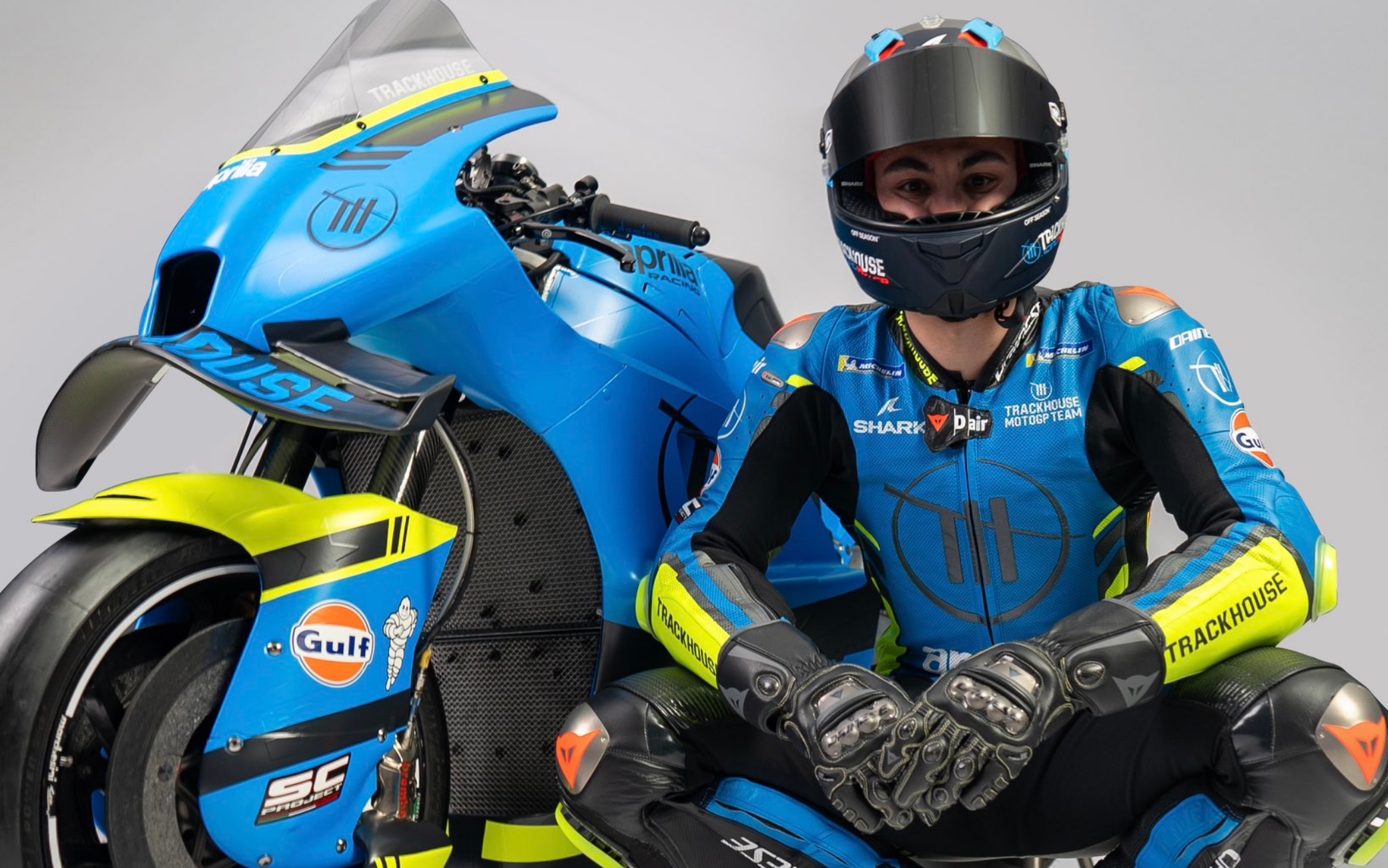 aprilia-trackhouse-in-motogp-la-nuova-moto-di-raul-fernandez-e-ai