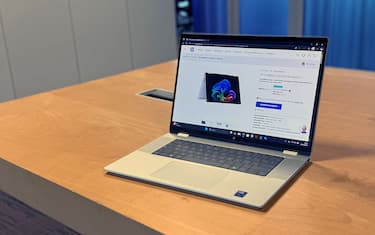 Il nuovo OmniBook X Flip 16 AI