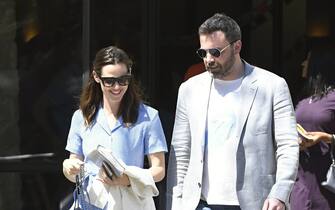 Ben Affleck and Jennifer Garner taking their children to church in Brentwood, California.

Featuring: Ben Affleck, Jennifer Garner
Where: Brentwood, California, United States
When: 16 Apr 2017
Credit: WENN.com