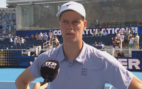 https://static.sky.it/editorialimages/1321674e9b2ad1f90a769abbe141131d607a2d4c/skysport/it/tennis/video/2025/08/14/sinner-intervista-vittoria-auger-aliassime-atp-cincinnati-1029185/sinner_intervista_ok_cincinnati.jpg?im=Resize,width=565