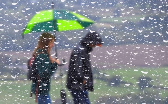Meteo, ciclone simil tropicale e maltempo in arrivo: le regioni a rischio. Le previsioni