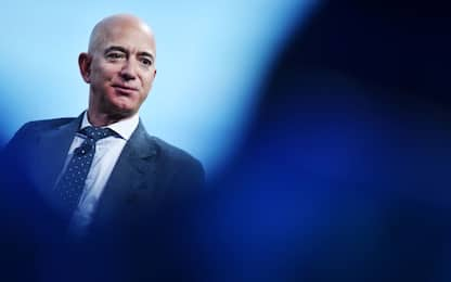 Guardian: il cellulare di Bezos hackerato da principe Arabia Saudita