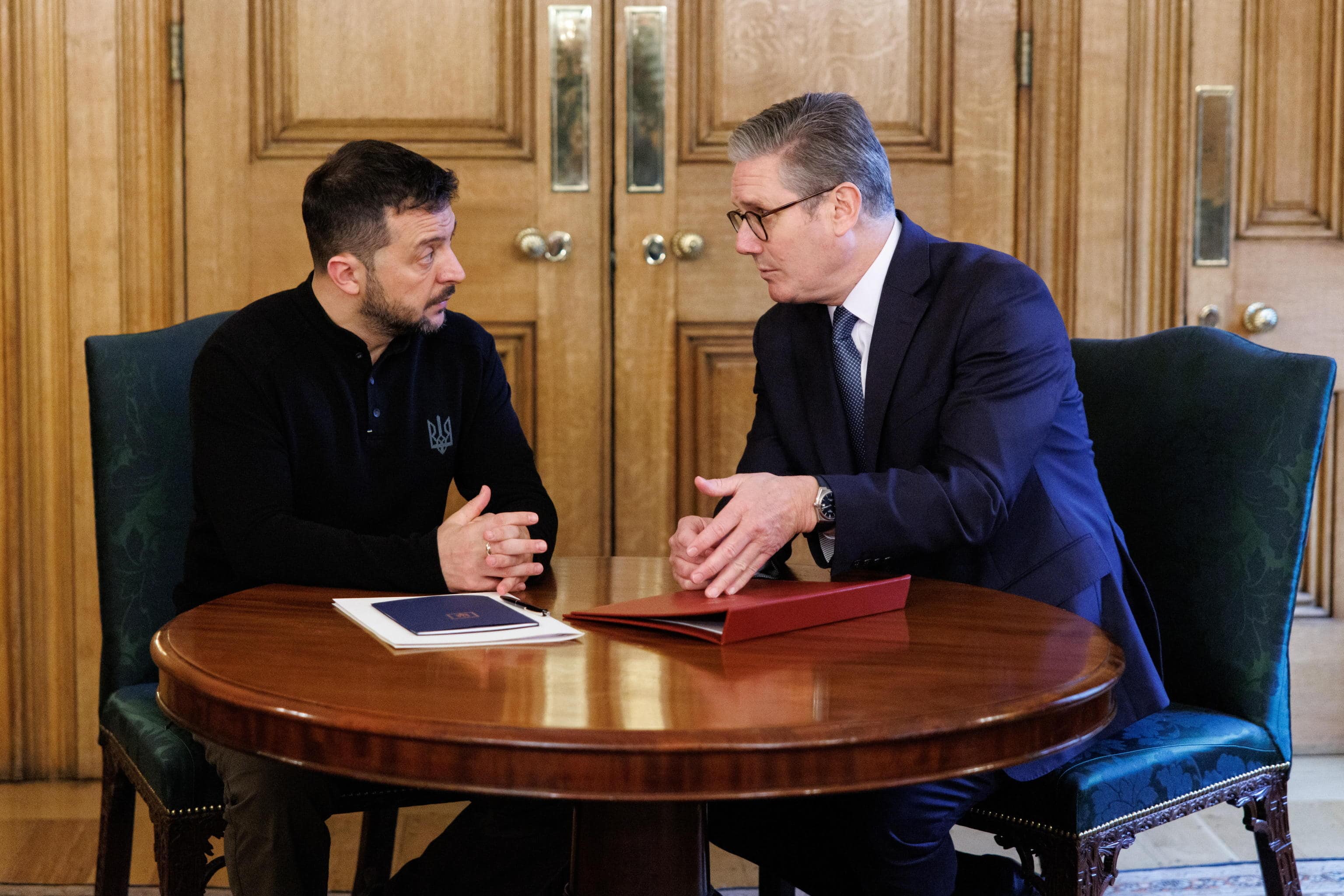 Zelensky a Londra da Starmer, nel vivo il tour in Europa