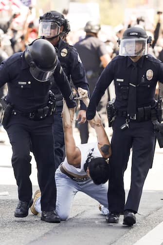 LA