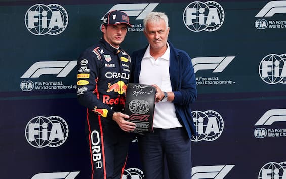 https://static.sky.it/editorialimages/15162c4402928cfcb5265d68f376900336c89cb1/skysport/it/motori/formula-1/video/2025/07/05/f1-gp-silverstone-piria-commento/verstappen-ipa_ok_mourinho.jpg?im=Resize,width=565