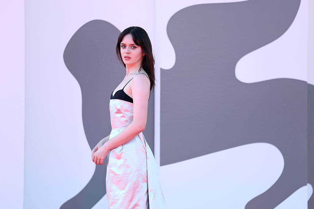 Viola Prettejohn sul tappeto rosso del film "The Testament Of Ann Lee" Viola Prettejohn