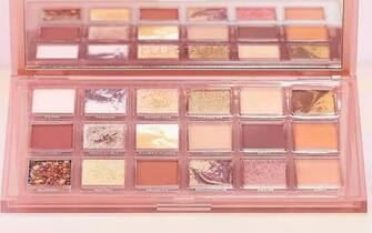 Huda Beauty - Naughty Nude Palette - Palette di ombretti