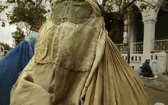 Burqa indossato da una donna