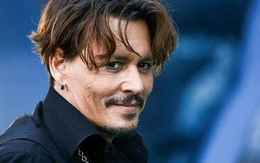 HOLLYWOOD, CA - MAY 18:  Actor Johnny Depp attends the premiere of Disney's 'Pirates Of The Caribbean: Dead Men Tell No Tales' at Dolby Theatre on May 18, 2017 in Hollywood, California.  (Photo by Rich Fury/Getty Images)