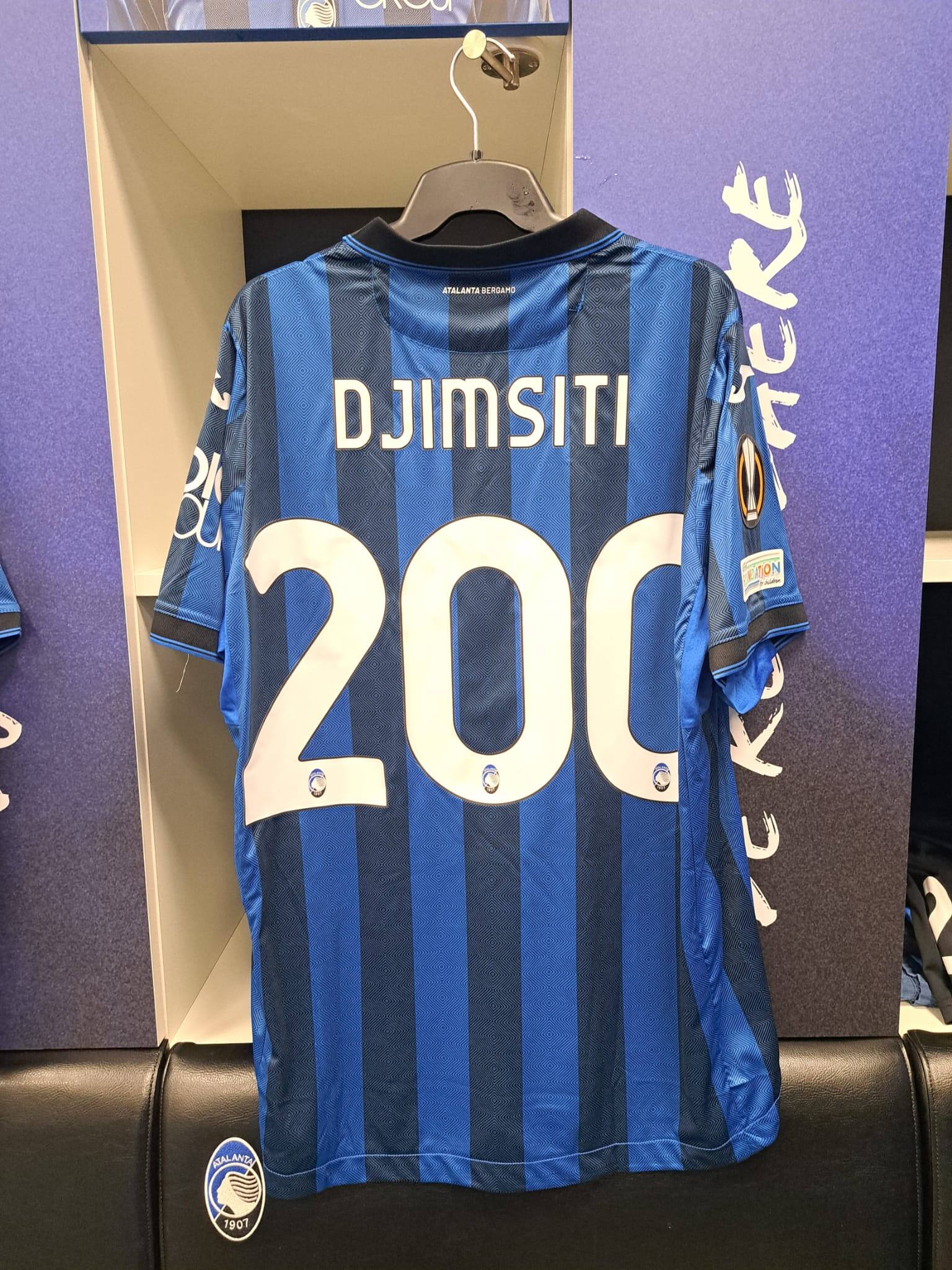 Maglia speciale per Djimsiti