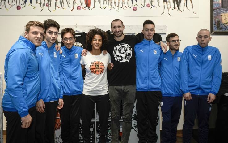 Sara Gama e Giorgio Chiellini e i ragazzi di Insuperabili Onlus Reset Academy