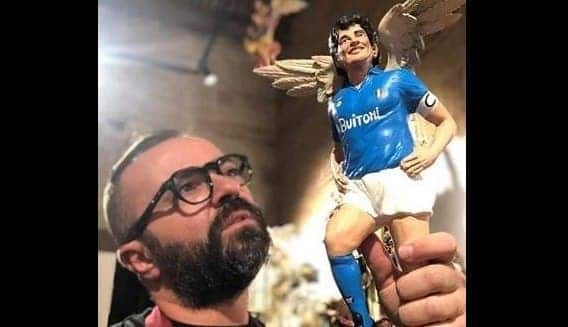 La statuina di Maradona realizzata da Genny Di Virgilio (foto da Facebook)