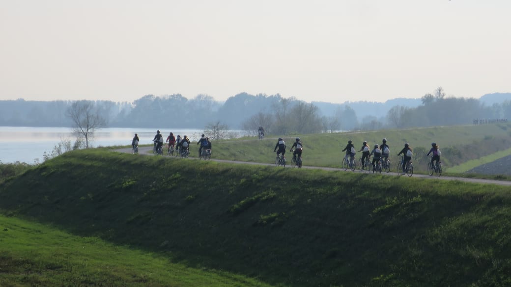 Ciclovia_VENTO_argine_maestro_del_fiume_Po_a_Castelnuovo_Bocca_d’Adda_(LO)._(c)PiùLento.jpg